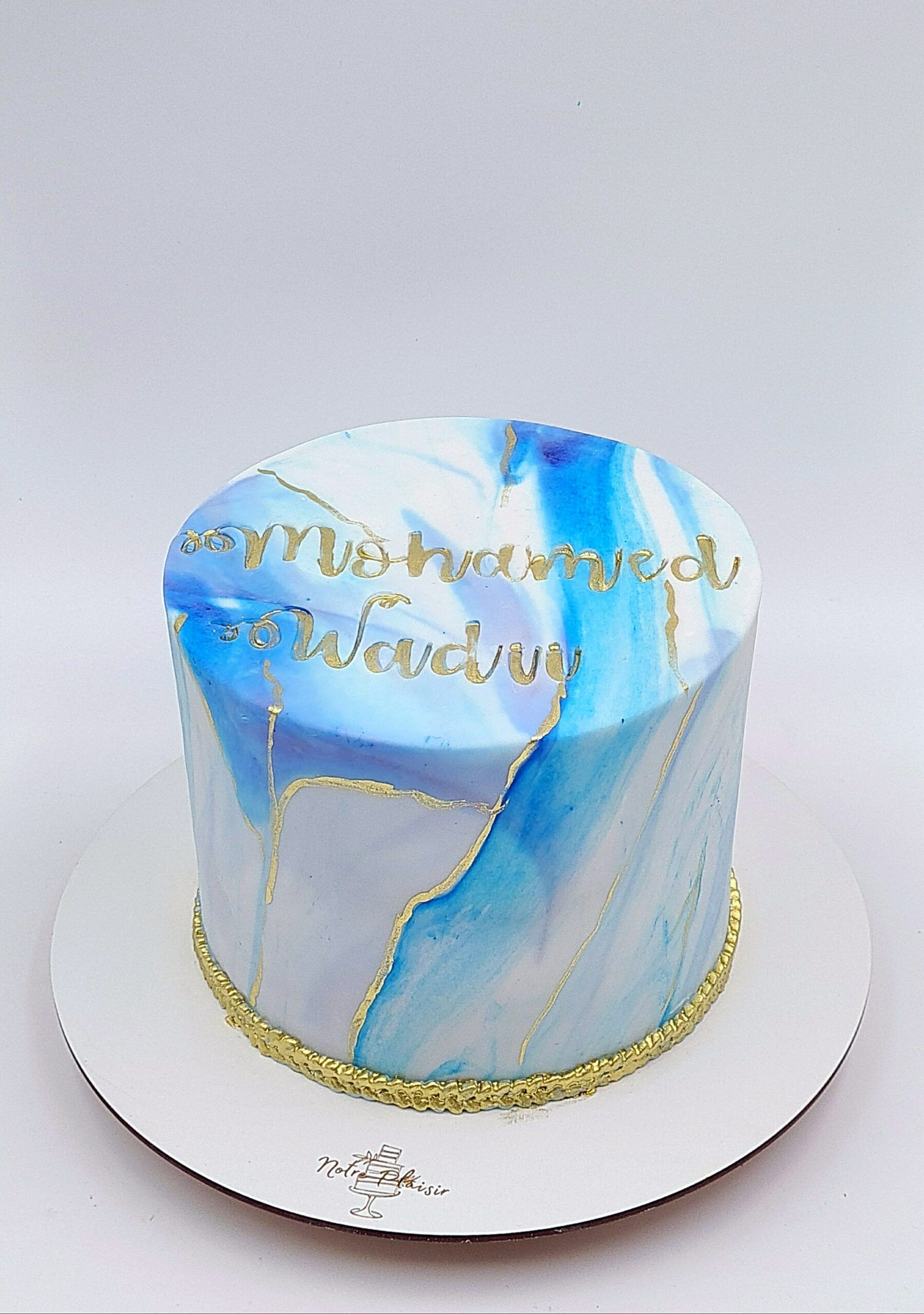 Gâteau anniversaire homme 40 ans bleu et blanc nœud noir