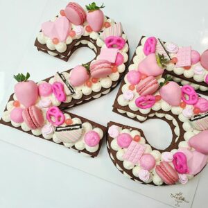 2 Number/Letter  cake  colorés