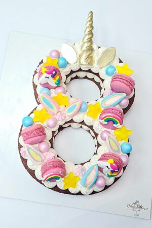 1 Number/Letter  cake Licorne