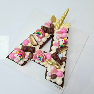 1 Number/Letter  cake Licorne