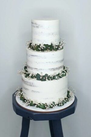 Naked cake - wedding eucalyptus