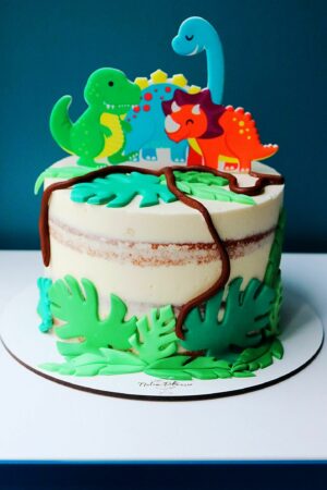 Naked cake -Dinosaures
